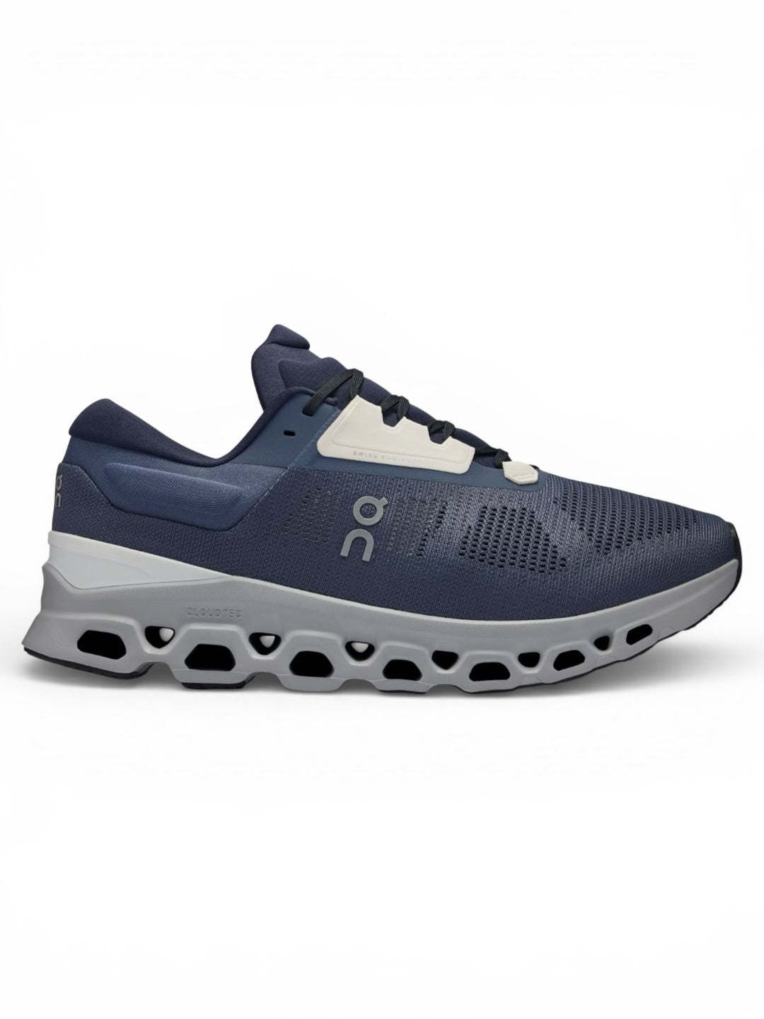 On Running Cloudstratus 3 Metal Glacier